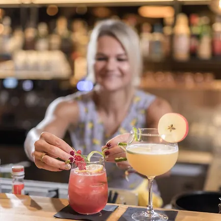 Отель Boutiquehotel Alpbacherin 4 Sterne Superior 4*