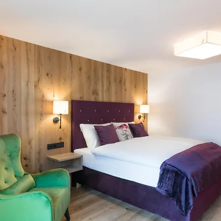 Boutiquehotel Alpbacherin 4 Sterne Superior فندق ألباخ